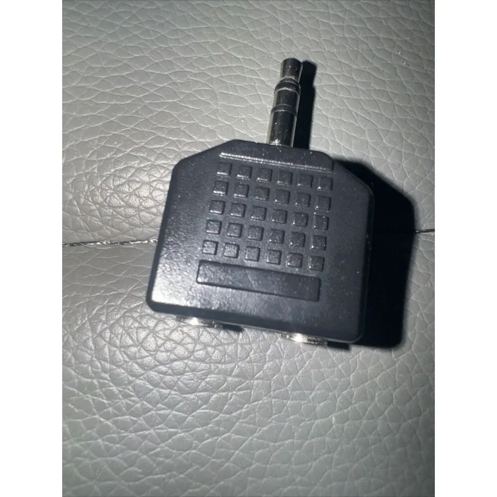 3.5mm Plug to 2 x 3.5mm Jack Adapter AUX Stereo Splitter One to Dual 3.5mm Audio